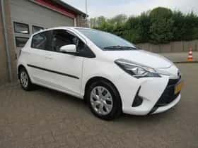 Toyota Yaris (2017) thumbnail 19