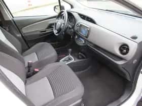 Toyota Yaris thumbnail 6
