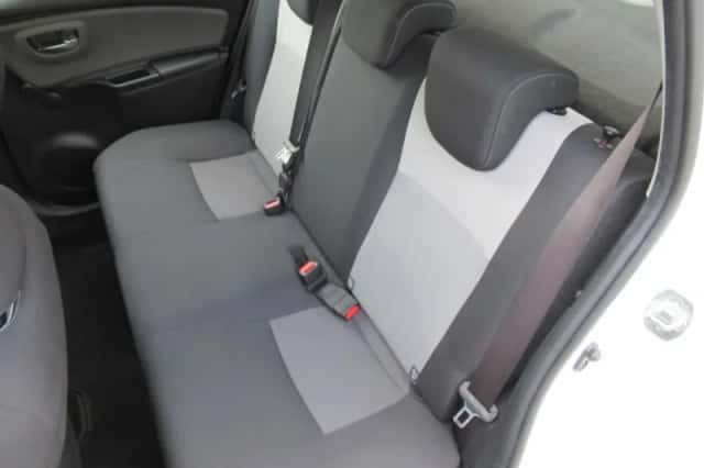 Toyota Yaris (2017) thumbnail 7