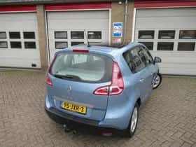 Renault Scénic (2009) thumbnail 2