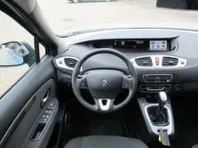 Renault Scénic (2009) thumbnail 3