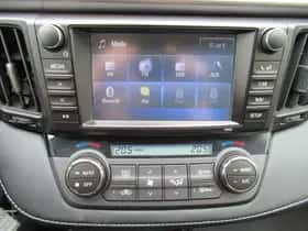 Toyota RAV4 (2016) thumbnail 11