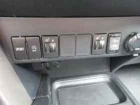 Toyota RAV4 (2016) thumbnail 12