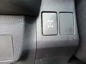 Toyota RAV4 (2016) thumbnail 13