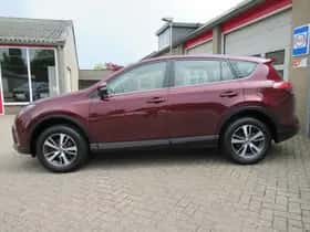 Toyota RAV4 (2016) thumbnail 15