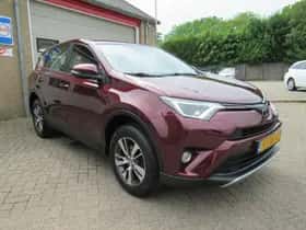 Toyota RAV4 (2016) thumbnail 18