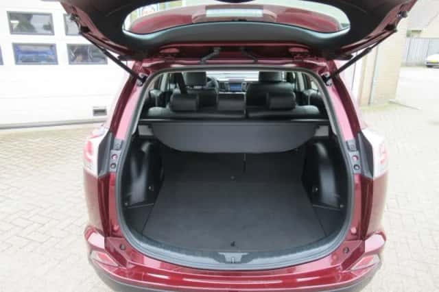 Toyota RAV4 (2016) thumbnail 21
