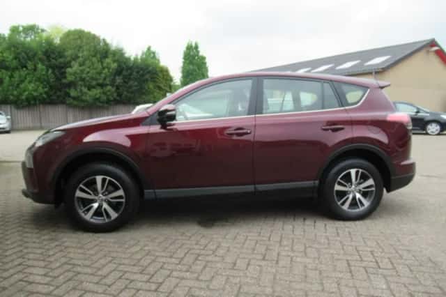 Toyota RAV4 (2016) thumbnail 22