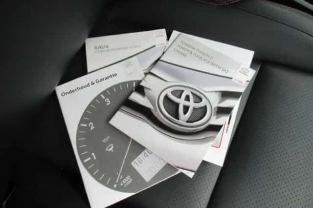 Toyota RAV4 (2016) thumbnail 24