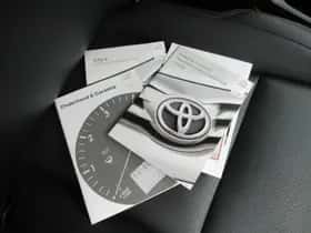 Toyota RAV4 (2016) thumbnail 24