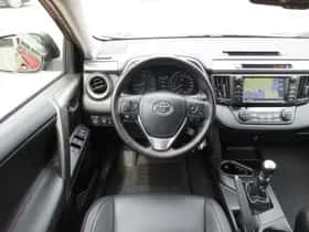 Toyota RAV4 (2016) thumbnail 4