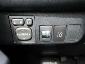 Toyota RAV4 (2016) thumbnail 7