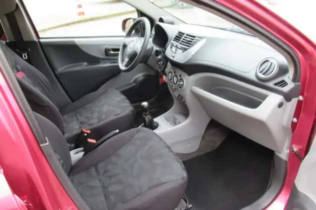 Suzuki Alto (2009) thumbnail 5