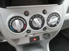 Suzuki Alto (2009) thumbnail 8