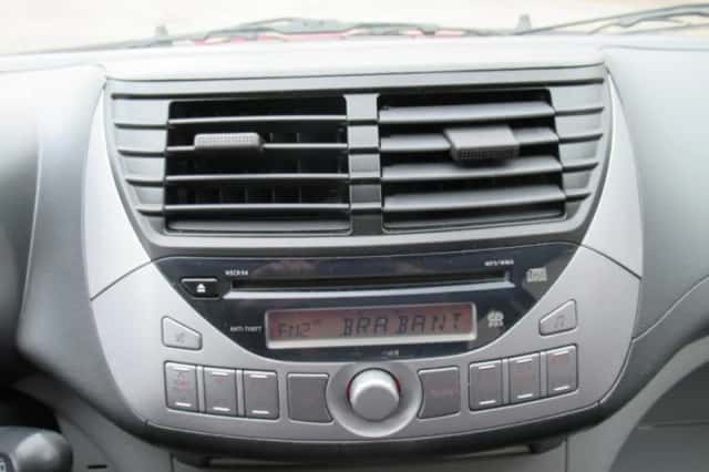 Suzuki Alto (2009) thumbnail 10
