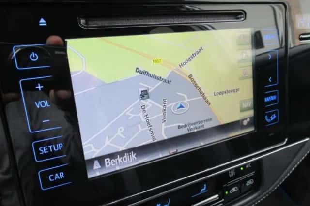 Toyota Auris (2015) thumbnail 11