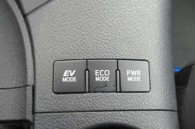 Toyota Auris (2015) thumbnail 13