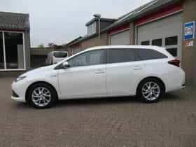 Toyota Auris (2015) thumbnail 17