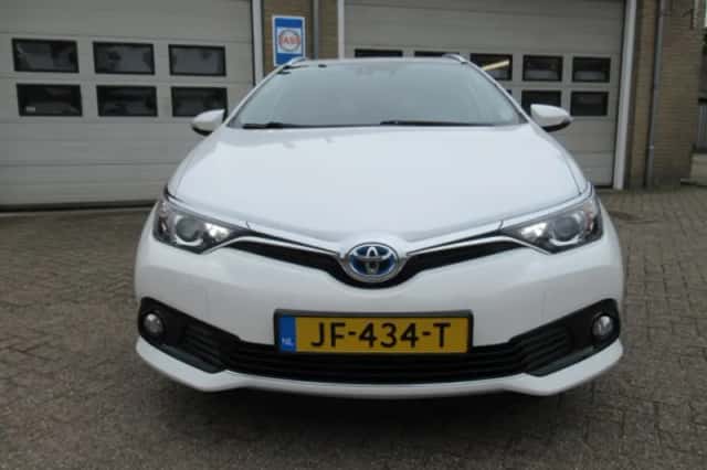 Toyota Auris (2015) thumbnail 19