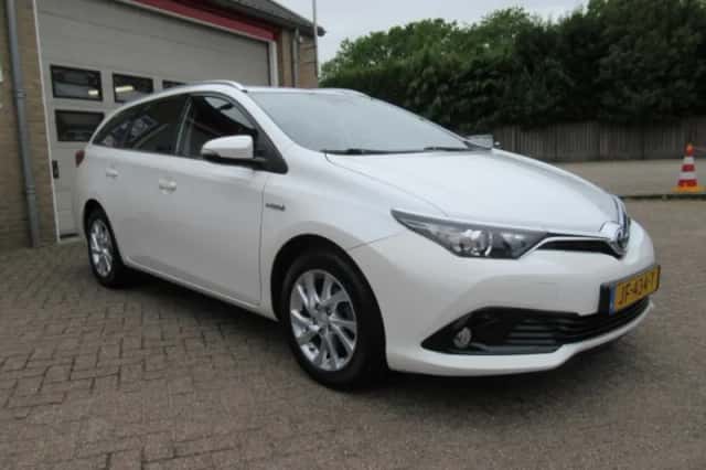 Toyota Auris (2015) thumbnail 20