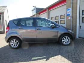 Mercedes-Benz A-Klasse (2012) thumbnail 16