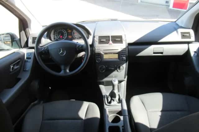 Mercedes-Benz A-Klasse (2012) thumbnail 4