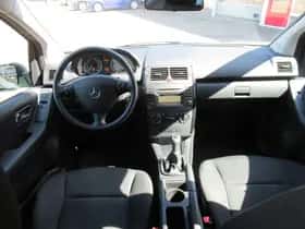 Mercedes-Benz A-Klasse (2012) thumbnail 4