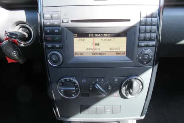 Mercedes-Benz A-Klasse (2012) thumbnail 9