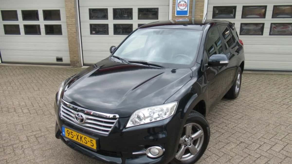 Toyota RAV4 (2012) — foto 1