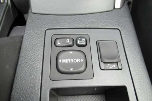 Toyota RAV4 (2012) thumbnail 15