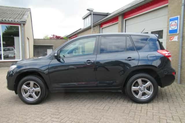 Toyota RAV4 (2012) thumbnail 18