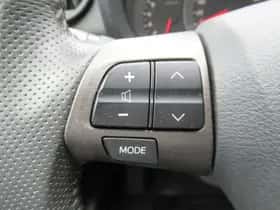 Toyota RAV4 (2012) thumbnail 8
