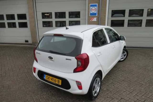 Kia Picanto (2018) thumbnail 2