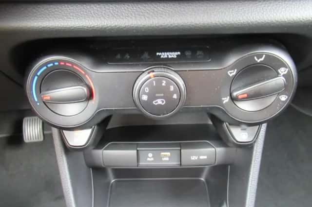Kia Picanto (2018) thumbnail 13