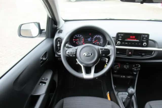 Kia Picanto (2018) thumbnail 3