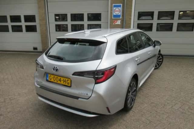 Toyota Corolla (2019) thumbnail 2