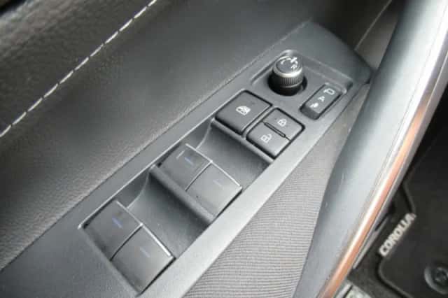 Toyota Corolla (2019) thumbnail 17