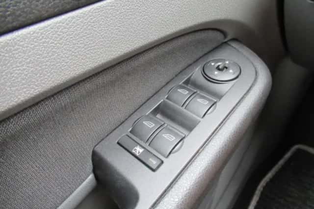 Ford Focus (2008) thumbnail 6