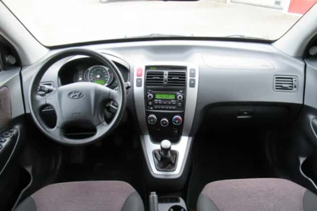 Hyundai Tucson (2009) thumbnail 4