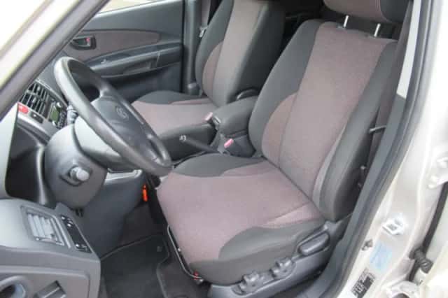 Hyundai Tucson (2009) thumbnail 5