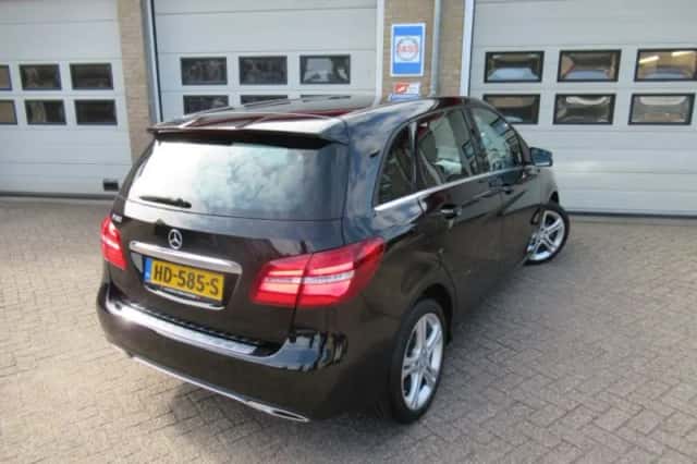 Mercedes-Benz B-Klasse (2015) thumbnail 2