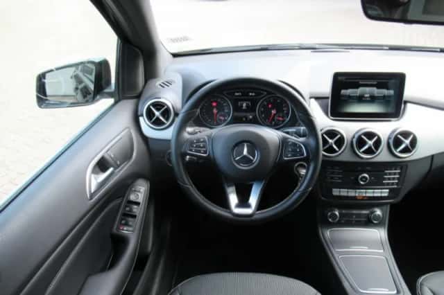 Mercedes-Benz B-Klasse (2015) thumbnail 3
