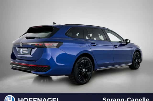 Volkswagen Passat (2025) thumbnail 2