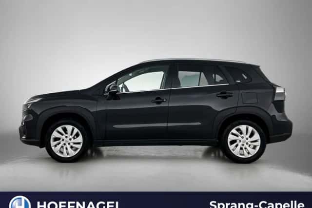 Suzuki S-Cross (2023) thumbnail 3