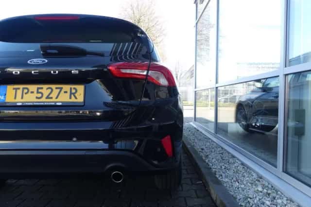 Ford Focus (2018) thumbnail 4