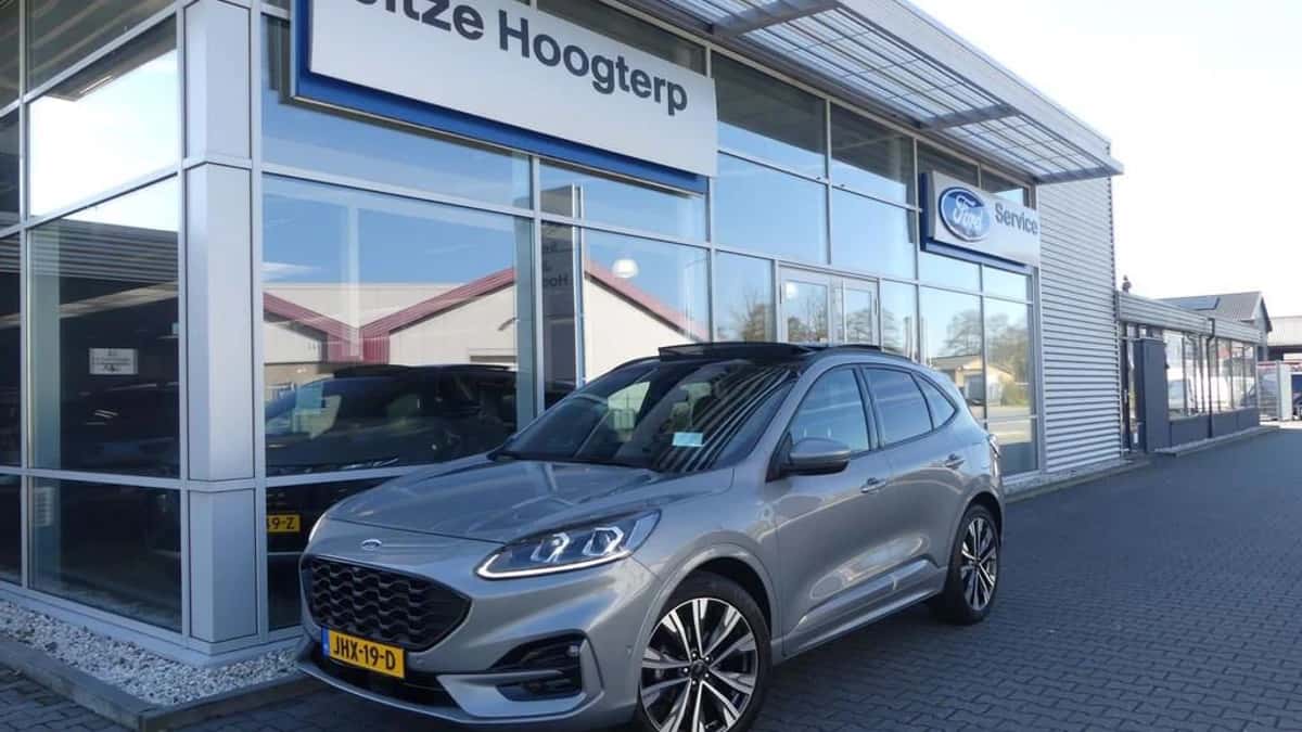 Ford Kuga (2021) — foto 1