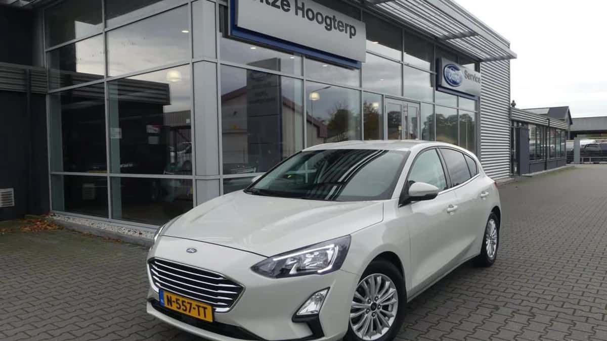 Ford Focus (2021) — foto 1