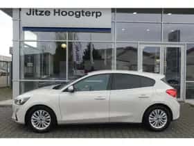 Ford Focus (2021) thumbnail 6