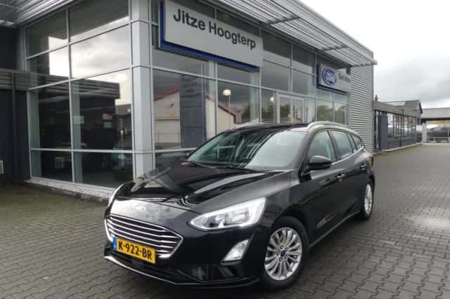 Ford Focus (2019) thumbnail 1