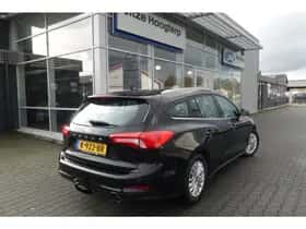 Ford Focus (2019) thumbnail 2